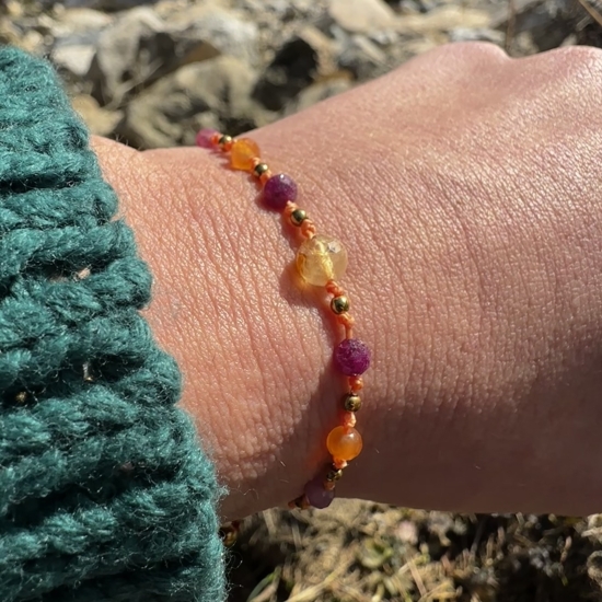 „Szept Radości, Obfitości i Miłości”