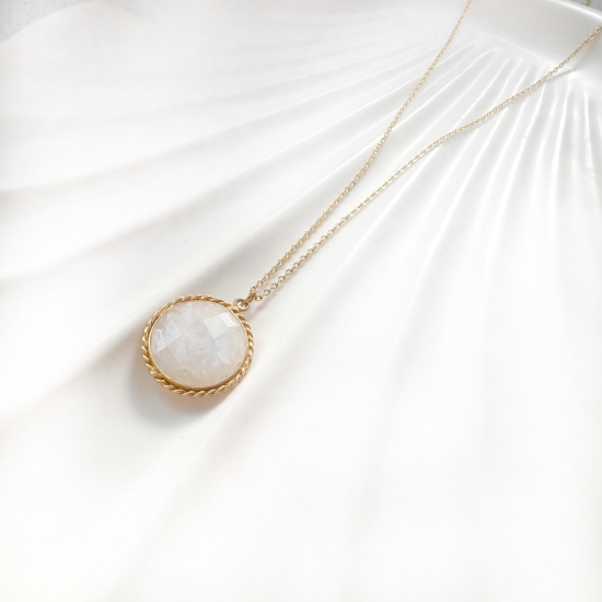 Naszyjnik z kamieniem księżycowym