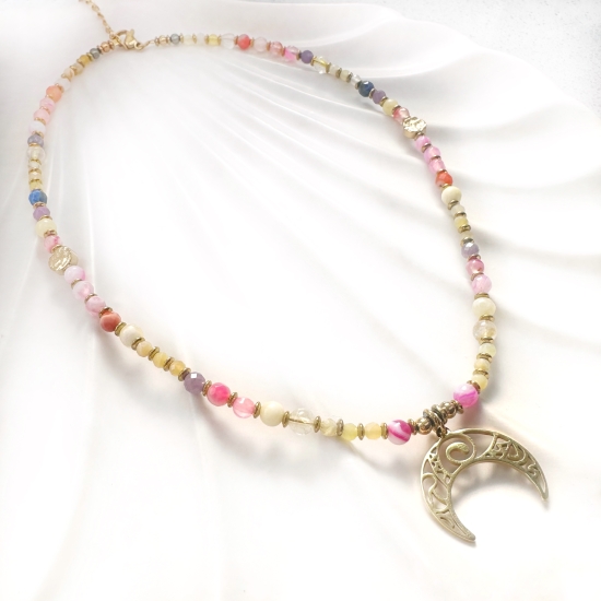 Naszyjnik „Lunula Mocy” – symbol kobiecości & energia kamieni