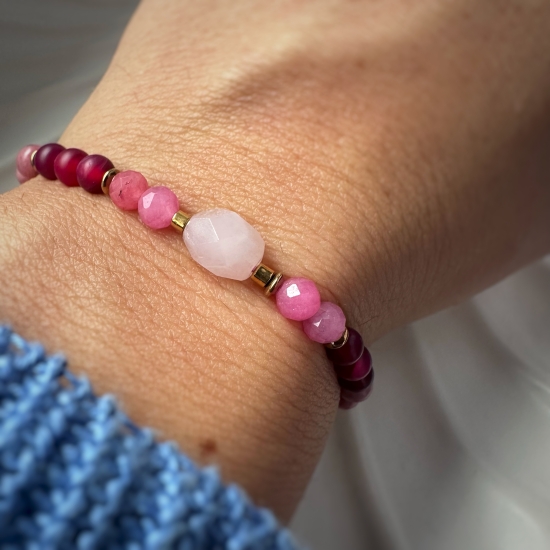 Bransoletka „Kod Miłości” – energia serca, harmonii i przyciągania uczucia