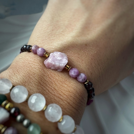 Bransoletka „Kod Miłości Bogini” – magnetyzm serca, pasja i kobieca moc