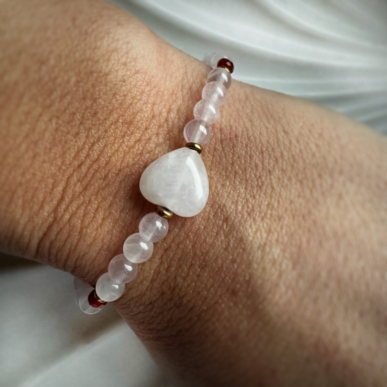 Bransoletka Przyciągania Miłości – Serce z Kwarcu Różowego & Karneol